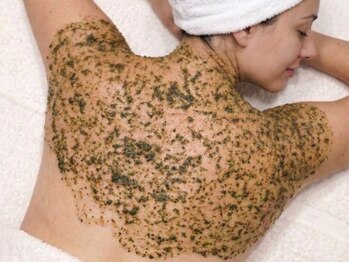 ライム 立川(LIME)の写真/背中ニキビケアには【剥けないハーブピーリング】で徹底ケア＊ダウンタイム無でツルツル背中を手に入れる！