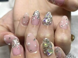 綺麗めキラキラネイル