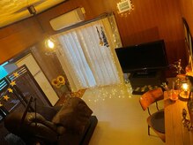 眉と睫毛の美術館。