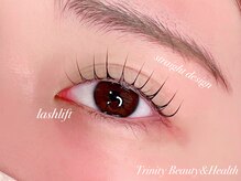 トリニティ ビューティーアンドヘルス(Trinity Beauty＆Health)/まつげパーマ　ラッシュリフト