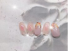 ハッピービューティー(Happy Beauty)/小花ネイル