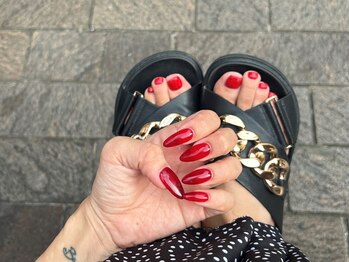 アムール 川崎店(amour)の写真/【素足を美しく、足元までしっかり可愛く♪】フットメニューはつるつるになるトリートメント仕上げ付き！