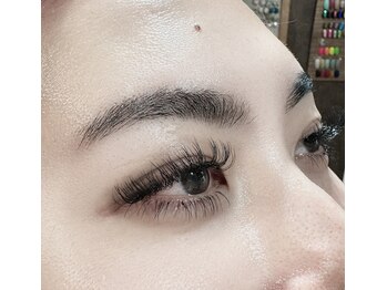 ポルタート アイ(Portaat eye)の写真/ボリューム重視ならコレ！LEDエクステで持ちの良さも◎バインドロックで理想の目元に☆