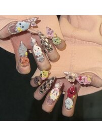 ゴテゴテ個性派ネイル