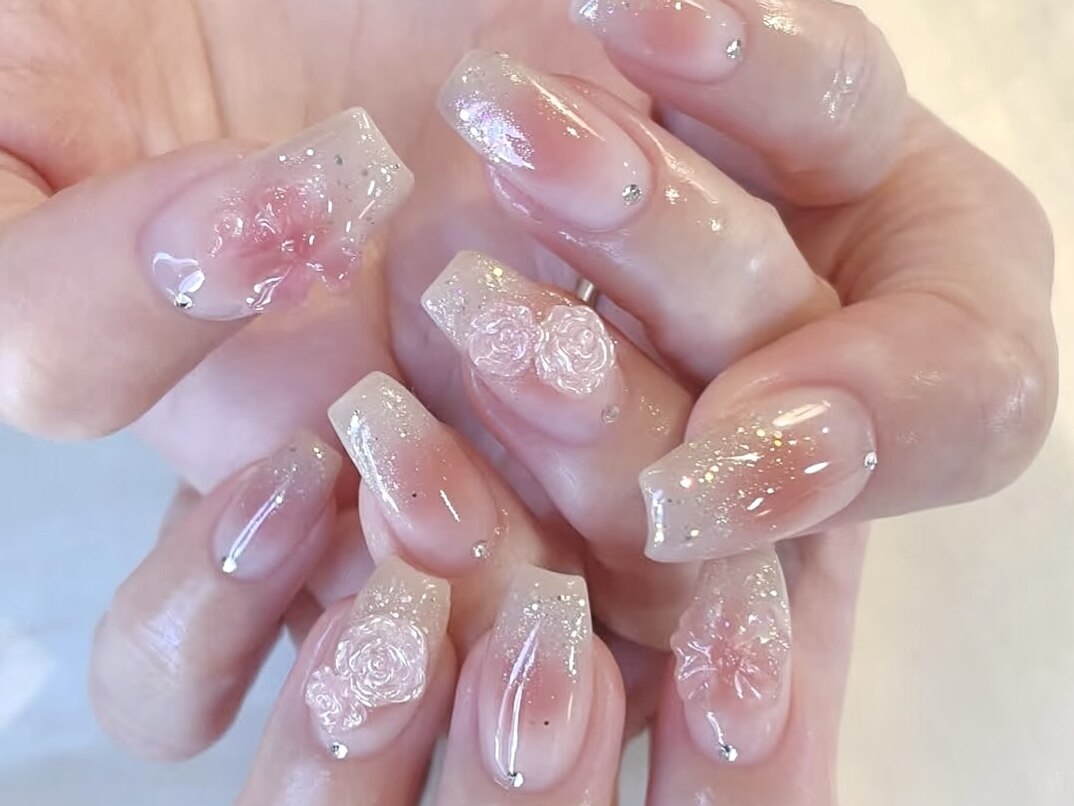 2025年-2026年冬トレンド】ワンカラー ハンド 夏のネイルデザイン集