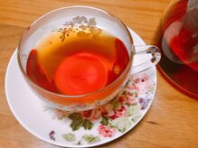 ユズ(YUZU)の雰囲気（健康と美容に良い黒豆茶やザクロバーモントをアフターティーに♪）