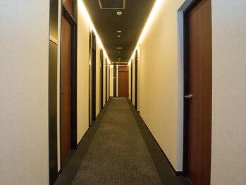 キリンの昼寝/完全個室の特別空間