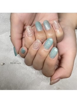 リッシュ トロワ(RICHE trois)/フラッシュ×推し色♪