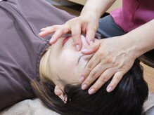 江東整体院/小顔矯正の様子