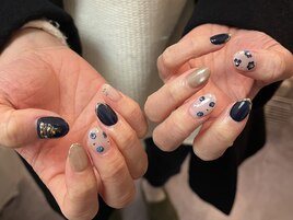 ネイビーフラワーネイル