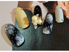 ブラックフラワー＆レザーnail☆