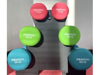 ビパース(bipursue)/1～3kgのダンベルもあり！！