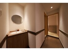 カサネ 松戸店(KASANE)の雰囲気（更衣室、お手洗い綺麗です！）