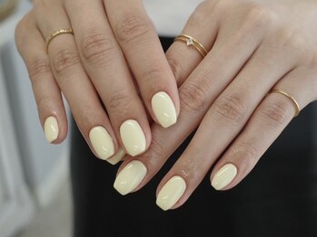 シーズネイル 横浜店(She's nail)の写真/【写真¥4500】上品シンプル&大人可愛いArtも用意☆大人女性が足しげく通う!安い＆可愛い