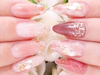 ディーネイル 四条烏丸(D-nail)の写真/■阪急烏丸駅・地下鉄四条駅2分■HANDもFOOTも税込¥3900~!■自店付け替えいつでも無料!