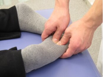 りらく整体 あおば/肩こり/腰痛/骨盤矯正/自律神経