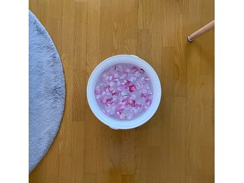 リリーボワ(LillyBois)/お花の足湯