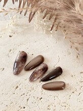 ミムー/秋色天然石ネイル