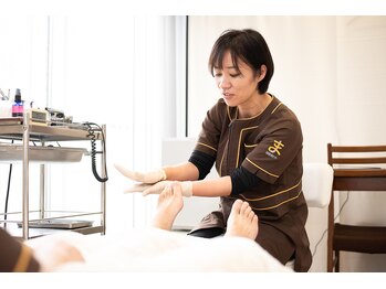 東京巻き爪センター 本院 麻布十番/施術風景[巻き爪/東京/麻布十番]