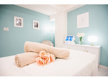 美人バスト 川崎店/ラグジュアリーな空間で