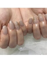 ララアンジュ(LaLa-Ange)/プレゼントネイル