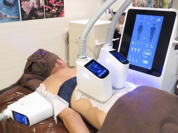 シャンティ(Shanti)の写真/【脂肪冷却4部位¥16000】終わりのある痩身♪脂肪冷却を贅沢4カップ!上半身~ヒップ/ふくらはぎ迄脂肪撃退