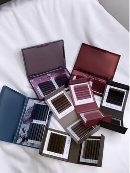 ロシュテ(LoshTe)/透け感あるカラーマツエク