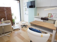 ラ プリュム(La plume)の雰囲気（ハンド1席、フット1席で施術いたします。）