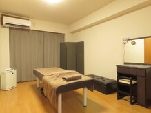 中目黒ゆう鍼灸 整骨院の雰囲気（完全個室のサロン/お悩みなどお気軽にご相談ください）