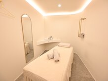 ソルナ ウメダ(Soluna UMEDA)の雰囲気(完全個室のプライベート空間)