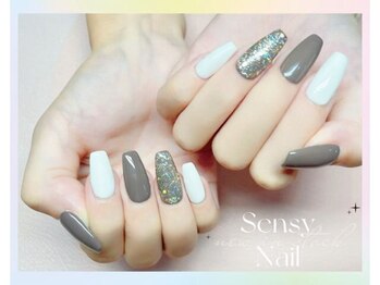 センシー ネイル スタジオ(Sensy Nail Studio)/2色無料+600円パーツ1コ付き