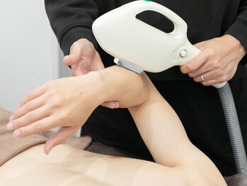 ボス 鈴鹿店(BOSS)の写真/都度払いで自分のペースで気軽に！コース契約なしで始めるメンズ脱毛で魅力UP♪