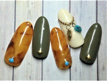 ホームネイルサロン 戸田 ミハ フルーラ(Home Nail Salon Mija Flura)/ラグジュアリー　￥7980　T178L