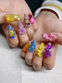 海外ネイル個性