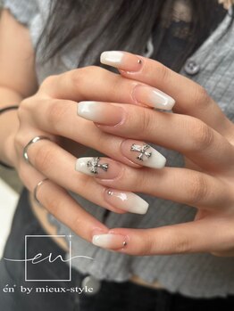 ミュースタイル(en+ by mieux-style)の写真/【オフ無料★定額デザインアート¥6980～】+¥1100でパラジェル変更◎納得の仕上がり×モチの良さに高評価