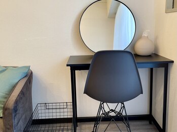 エミフィ(Emiphi)/