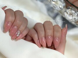 シンプルビジューネイル