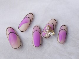 人気☆囲みフレンチネイル