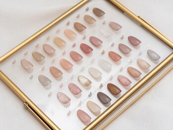 カリス(Charis)/オフィスOKなうる艶カラー入荷♪