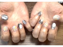 クチュール(COUTURE)の雰囲気（マグネットガラスフレンチ8500円でご案内）