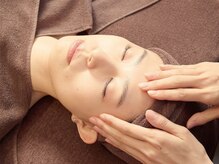 ヘッド付フェイシャル、毛穴フェイシャルも人気です♪