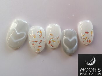 ムーンズ(Moon's)/