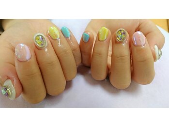 サオン(SAON)/押し花ブローチネイル