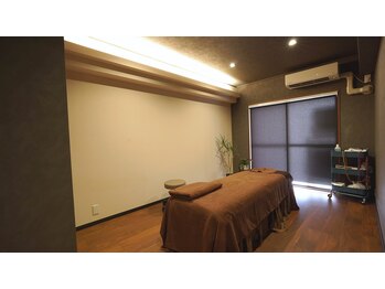 トロン(TRONC)の写真/【本格鍼灸×美容鍼】自律神経の乱れや疲れを根本ケア！国家資格者の技術で内側から整え健やかな身体へ◎