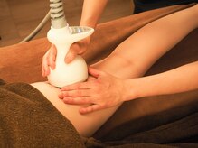 完全個室でゆったりと施術が受けれます。特許取得オイル使用