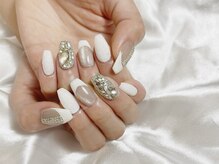 レアリゼ ネイル(Realiser nail)/ホワイト&シルバー