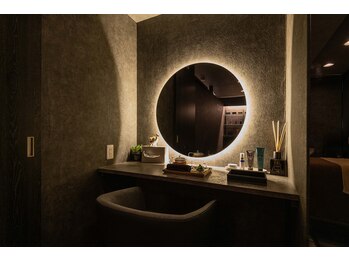 コージー ヘッドスパ ボディケア 心斎橋店(COZY HEAD SPA & BODY CARE)/【店内内装】ドレッサー