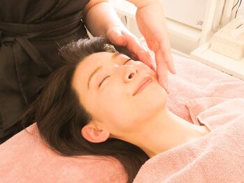 スフィア(Sphere)の写真/年齢サインを感じ始めた肌に。韓国発PDRN導入★ハリ不足・目元のふくらみ・くすみを内側から立て直す◎