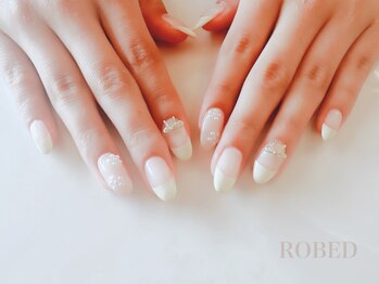 ローブド(ROBED)/フレンチネイル