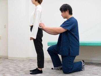 はせがわ整体の写真/【猫背/姿勢矯正＋全身精密矯正 ￥5500→￥4950】つま先から顔・頭の歪みまで全身をトータルチェック！